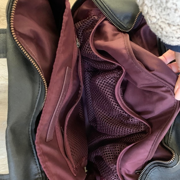 Lululemon Multi Compartment Tote Travel Bag - Picture 7 of 7